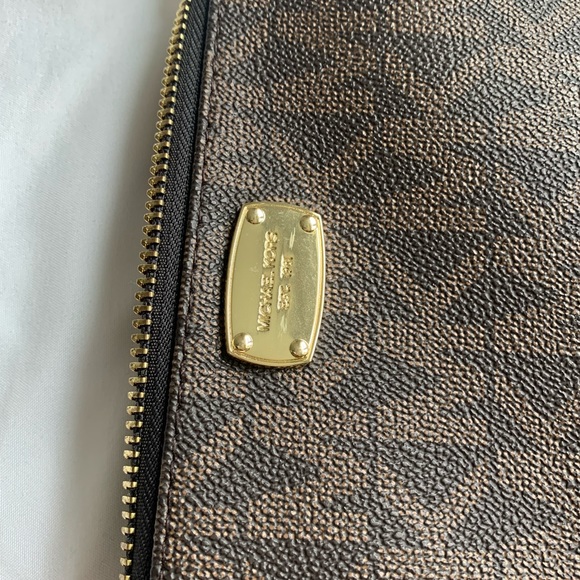 COPY - Michael Kors Brown Fanny Pack - Picture 4 of 5